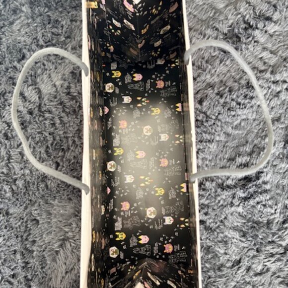 Loewe L. Wain Futurist Cat Limited Edition Holiday 2025 Shopping Bag Bundle - Picture 5 of 6